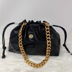 NWT Tory Burch Willa Large E/W Drawstring Bag
#165861